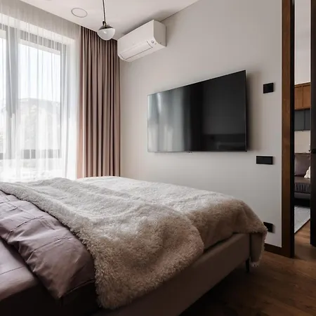 Putvinskio 8 * Kaunas